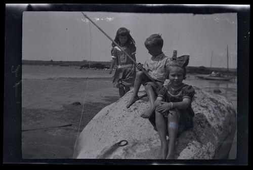 Gift of Mrs. Byard Williams, 1988.133.476, Connecticut Historical Society, Copyright Undetermin…