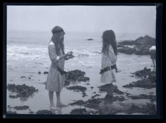 Gift of Mrs. Byard Williams, 1988.133.404, Connecticut Historical Society, Copyright Undetermin…
