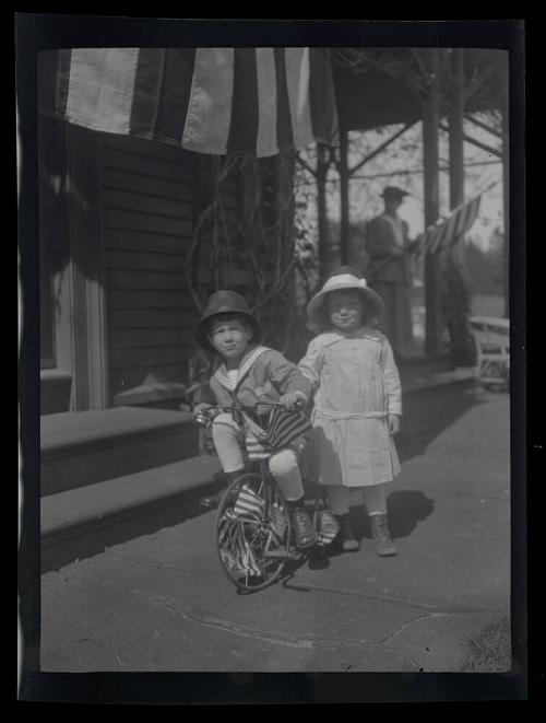 Gift of Mrs. Byard Williams, 1988.133.481, Connecticut Historical Society, Copyright Undetermin…