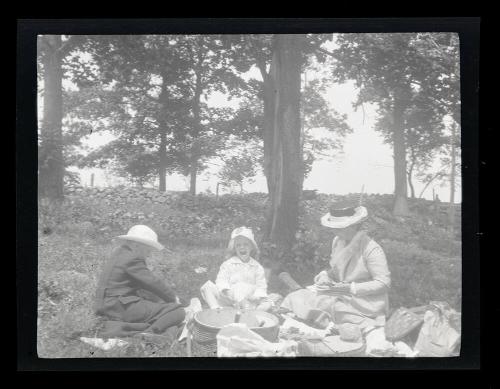 Gift of Mrs. Byard Williams, 1988.133.482, Connecticut Historical Society, Copyright Undetermin…