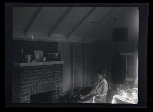 Gift of Mrs. Byard Williams, 1988.133.485, Connecticut Historical Society, Copyright Undetermin…