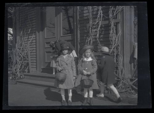 Gift of Mrs. Byard Williams, 1988.133.518, Connecticut Historical Society, Copyright Undetermin…