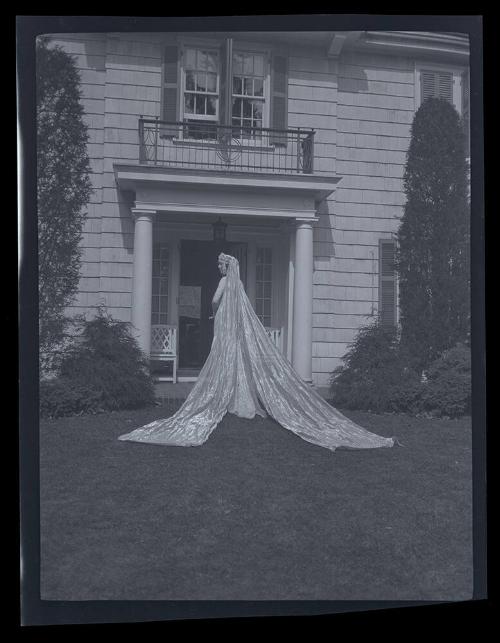Gift of Mrs. Byard Williams, 1988.133.526, Connecticut Historical Society, Copyright Undetermin…