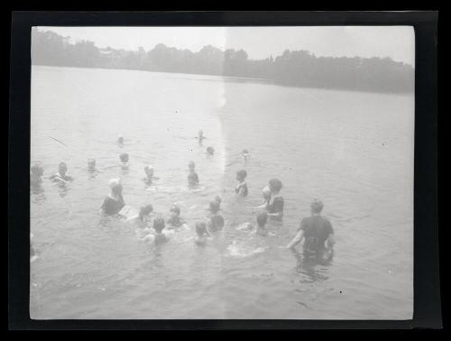 Gift of Mrs. Byard Williams, 1988.133.570, Connecticut Historical Society, Copyright Undetermin…