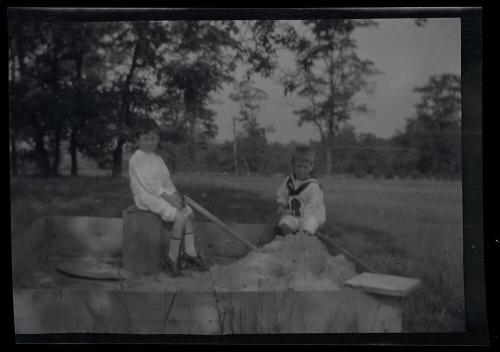 Gift of Mrs. Byard Williams, 1988.133.576, Connecticut Historical Society, Copyright Undetermin…