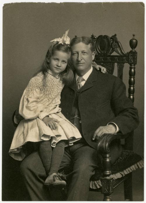 Gift of Laura Harding Brewer and Kate Cheney Chappell, 2022.38.1, Connecticut Historical Societ…