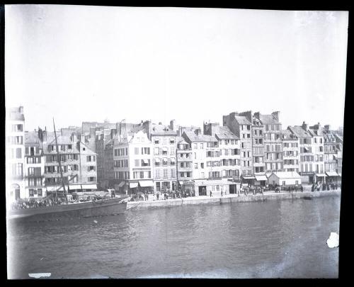 Gift of Mrs. Byard Williams, 1988.133.627, Connecticut Museum of Culture and History, Copyright…
