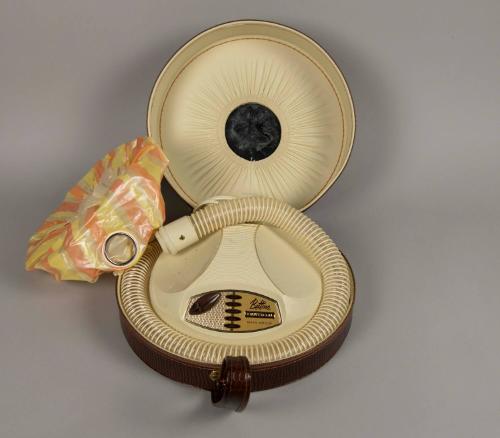 The Newman S. Hungerford Museum Fund, 1996.95.5b-c, Connecticut Museum of Culture and History c…