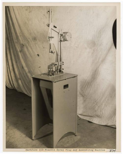 Gift of Carole Hornik and Sharon Cantone, 2023.44.23, Connecticut Museum of Culture and History…