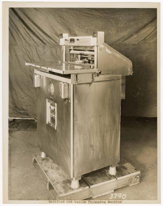 Gift of Carole Hornik and Sharon Cantone, 2023.44.25, Connecticut Museum of Culture and History…