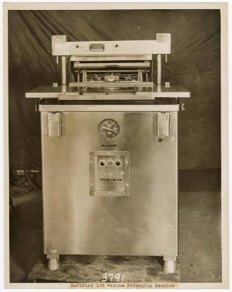 Gift of Carole Hornik and Sharon Cantone, 2023.44.26, Connecticut Museum of Culture and History…
