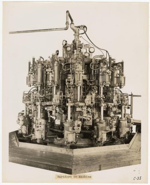 Gift of Carole Hornik and Sharon Cantone, 2023.44.33, Connecticut Museum of Culture and History…