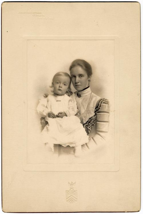 Gift of Mrs. Byard Williams, 1991.63.13, Connecticut Museum of Culture and History, Copyright U…
