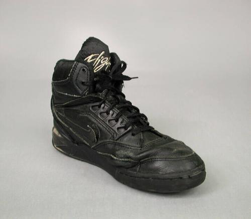 Woman's Shoe