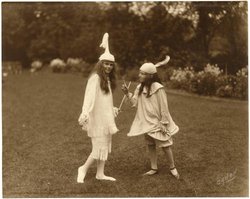 Gift of Mrs. Byard Williams, 1988.85.125, Connecticut Museum of Culture and History, Copyright …